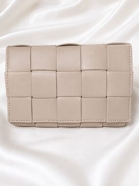 Woven Shoulder Bag in Cream - Designer Style